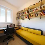 Caisa Classic Beachfront Apartment