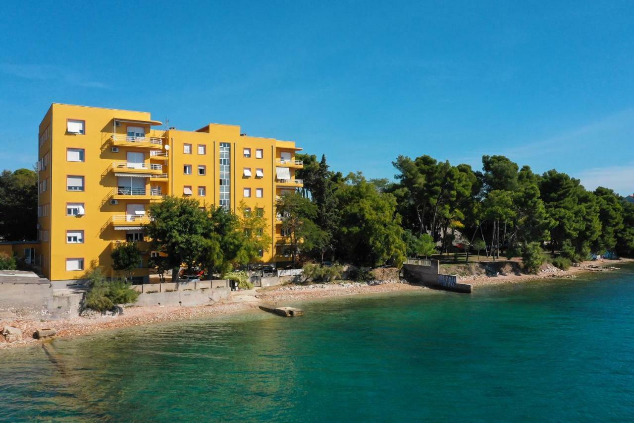 Apartment Caisa Classic Beachfront *