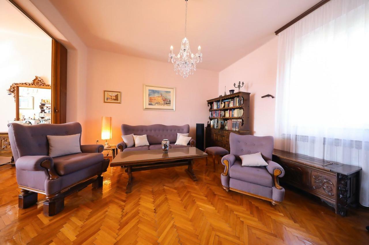 Caisa Classic Beachfront Apartment