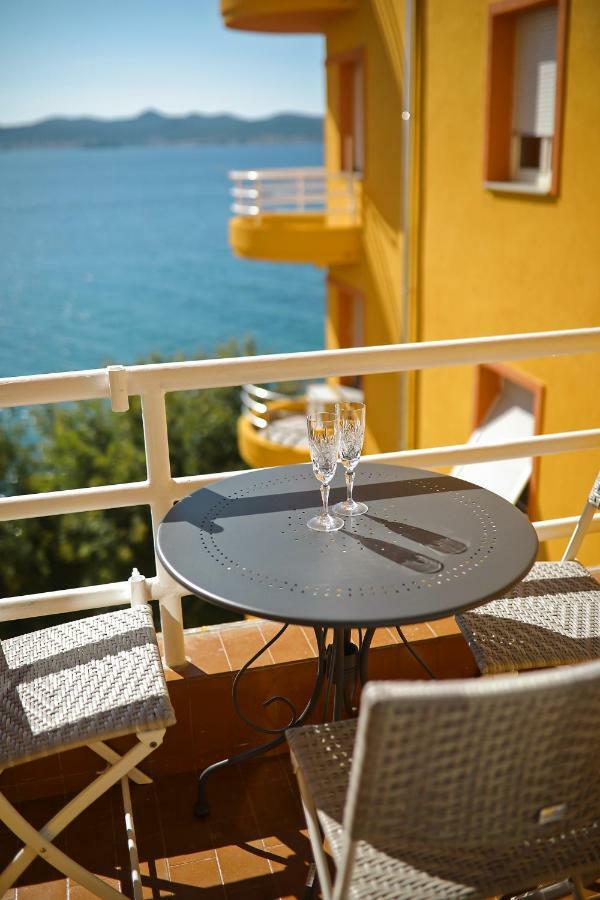 Caisa Classic Beachfront Apartment *