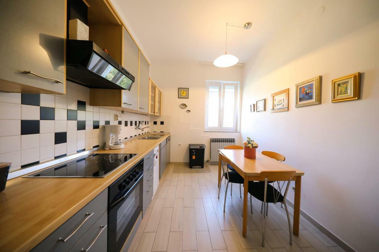 Apartment Caisa Classic Beachfront