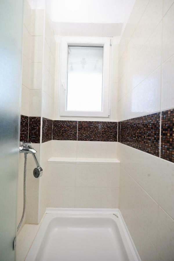 Apartment Caisa Classic Beachfront Zadar